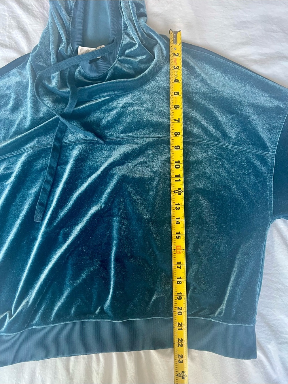 Women’s ALO Yoga Cropped Teal Velvet Hoodie - Picture 6 of 8